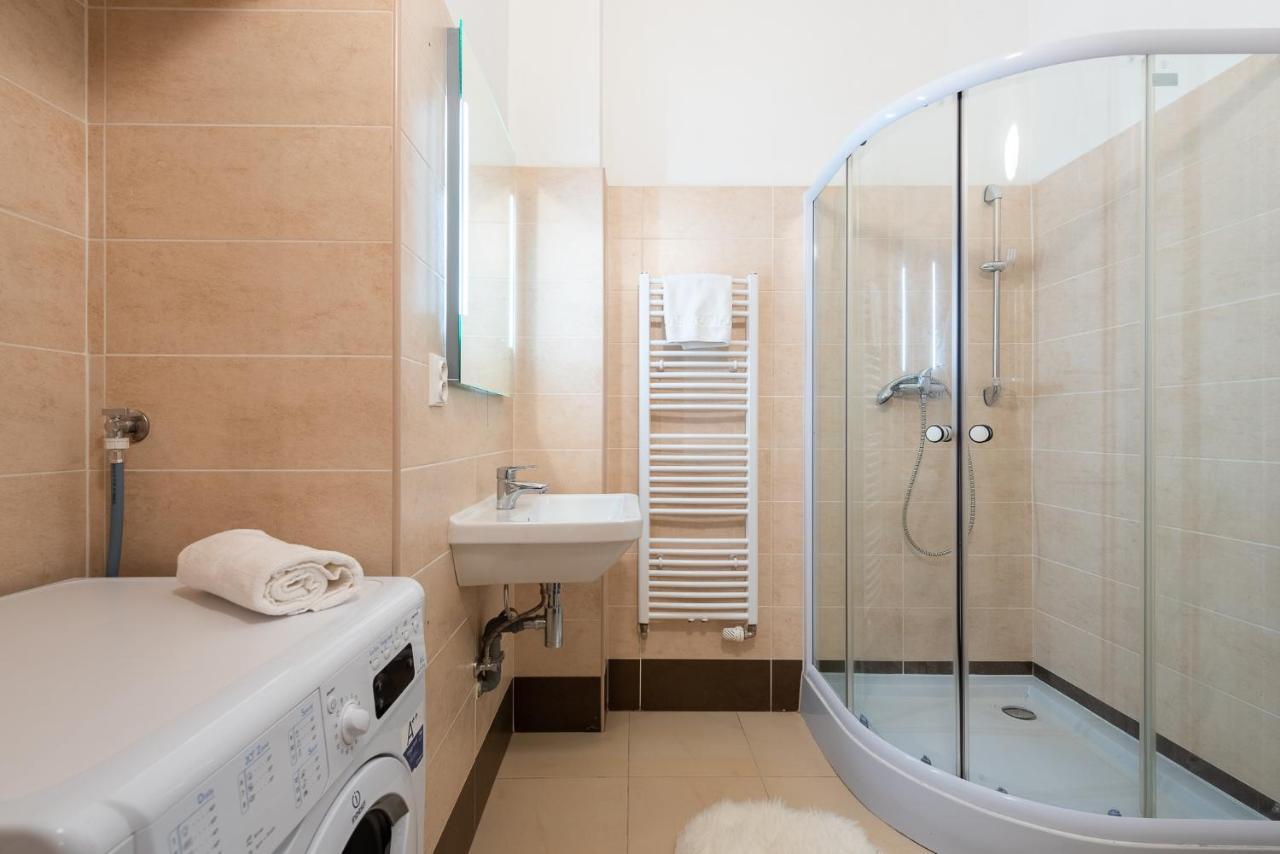 Tesnov Residence Grande Apartments Prága Kültér fotó